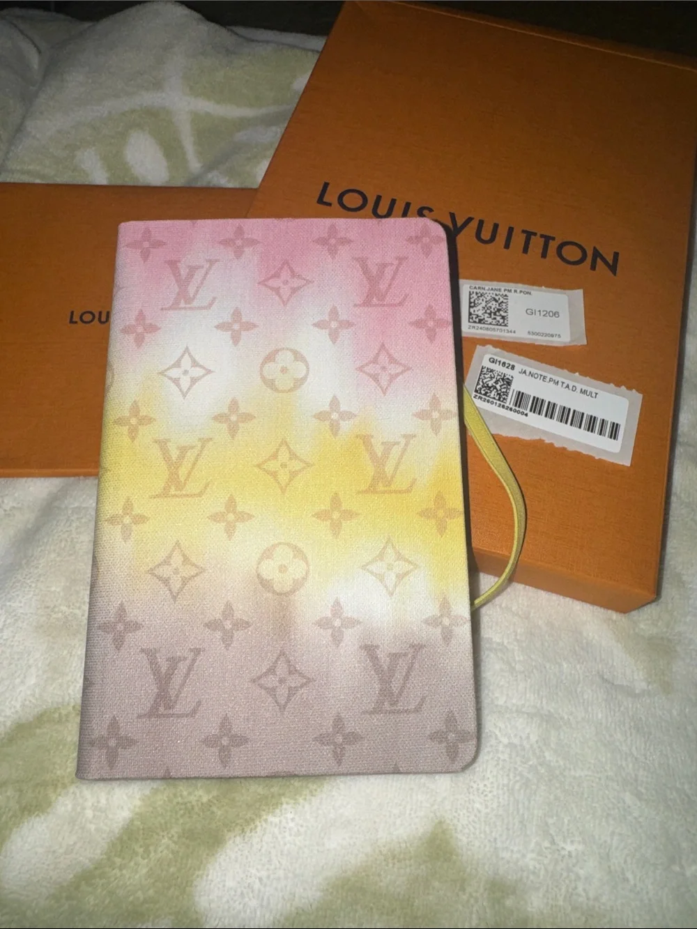Louis Vuitton Monogram Ombre Pink Yellow Beige Notebook - Picture 1 of 8